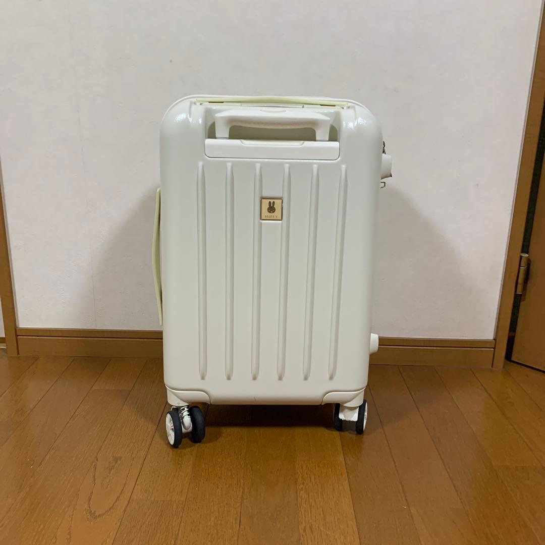 ミッフィーキャリーケース　30L ホワイト