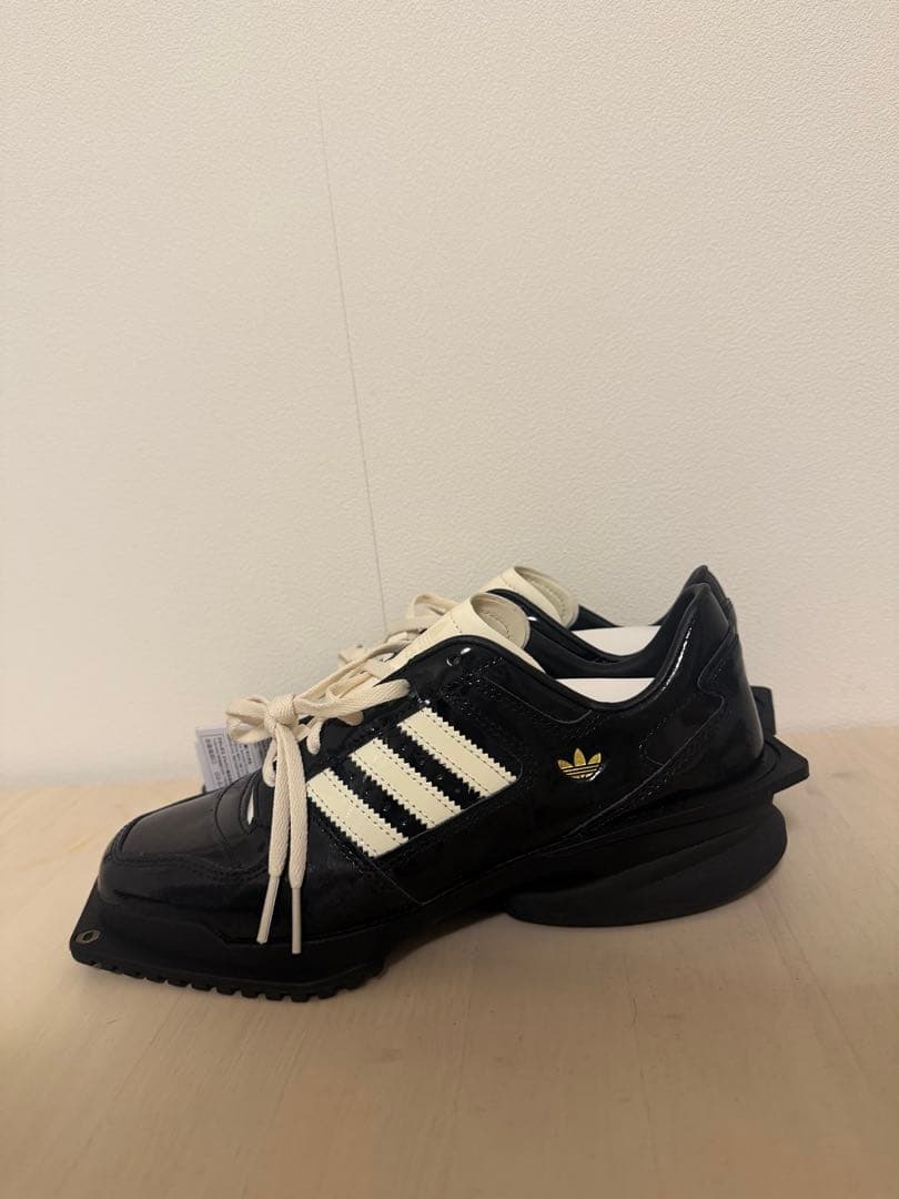 （未使用）24cm フォーラムキュビズム / adidasスニーカー