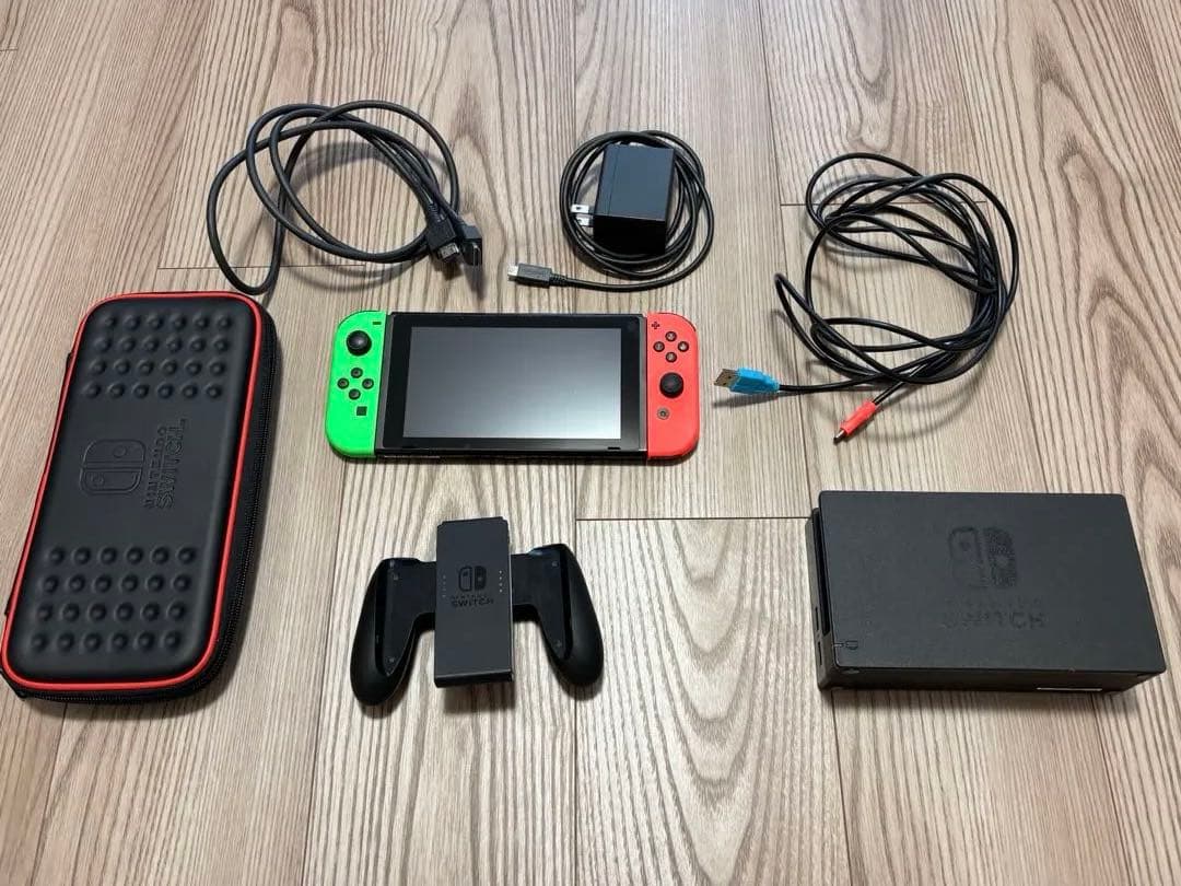 Nintendo Switch 本体 ケース付き　※動作確認済み