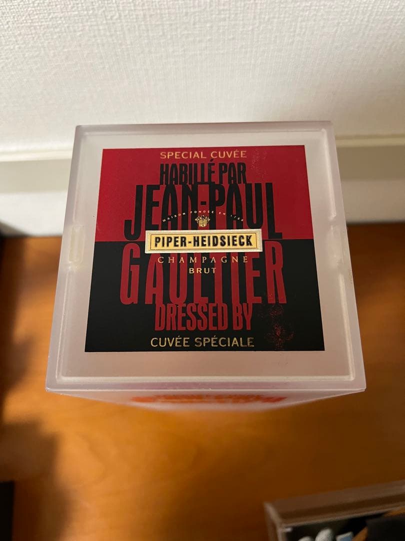 【レア】限定販売品 パイパーエドシック×ゴルチエ 保冷コルセットカバー