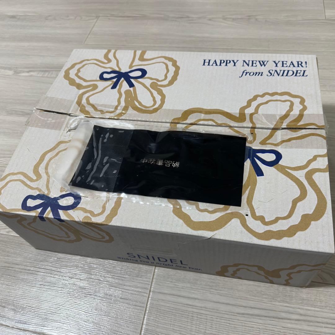 【新品未使用】2026年　SNIDEL HAPPY BOX 福袋