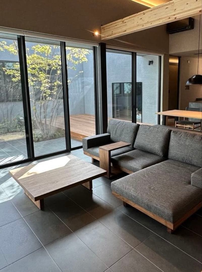 マスターウォール　リビングローテーブル