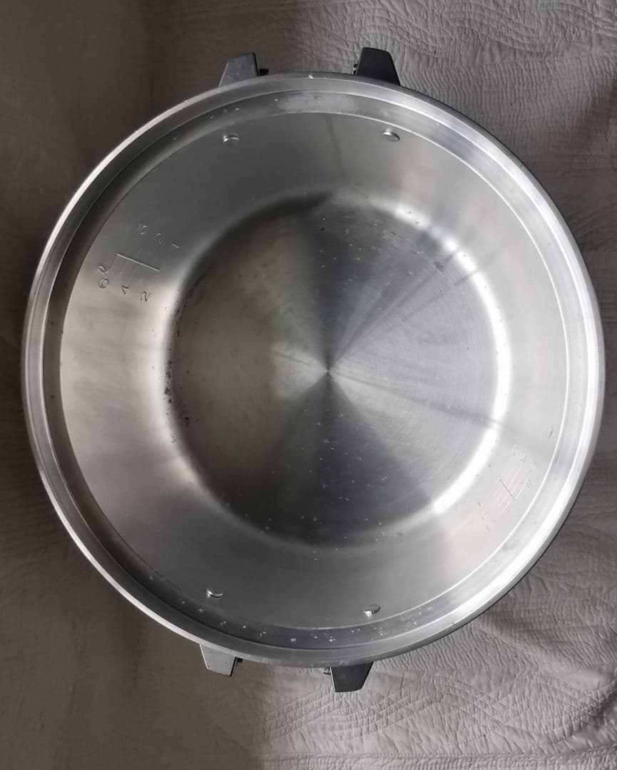 業務用ガス炊飯器 内釜 外形寸法≒φ40 リンナイ？ プロ仕様 適合型式調査不能