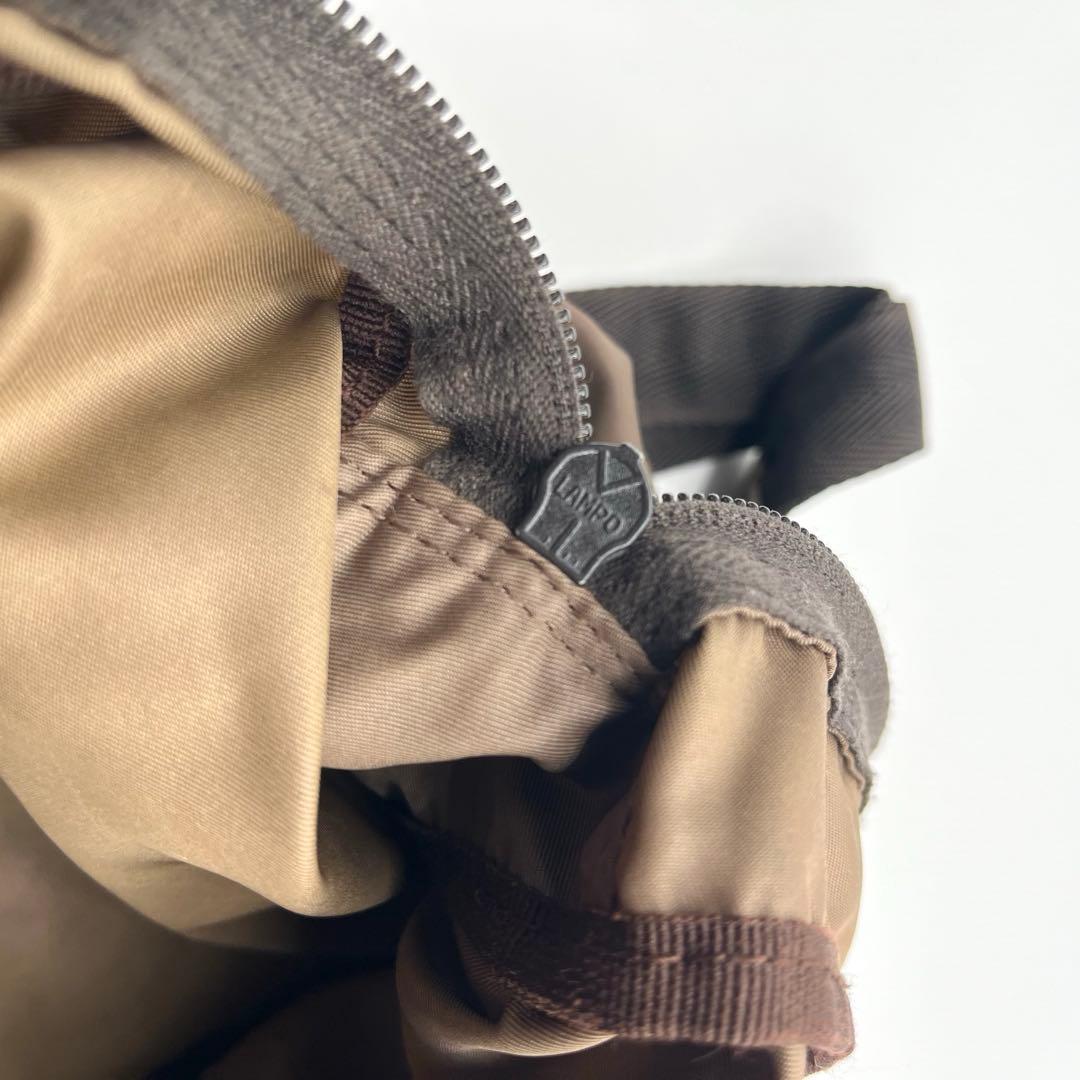 PRADA 2way ショルダーバッグ 三角ロゴプレート ブラウン ハンド