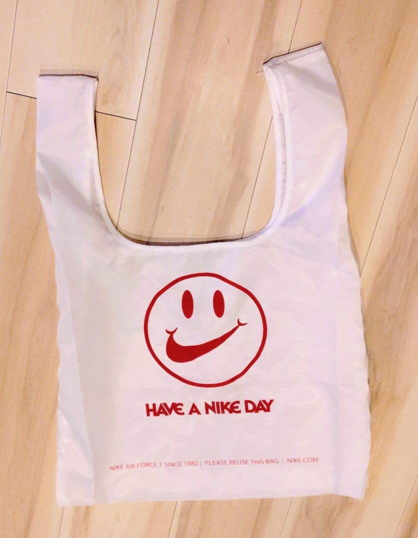 Nike Air Force 1 ブラック ローズ