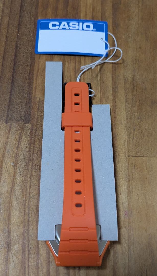 【新品未使用】 CASIO デジタル腕時計　F-91WC チープカシオ オレンジ