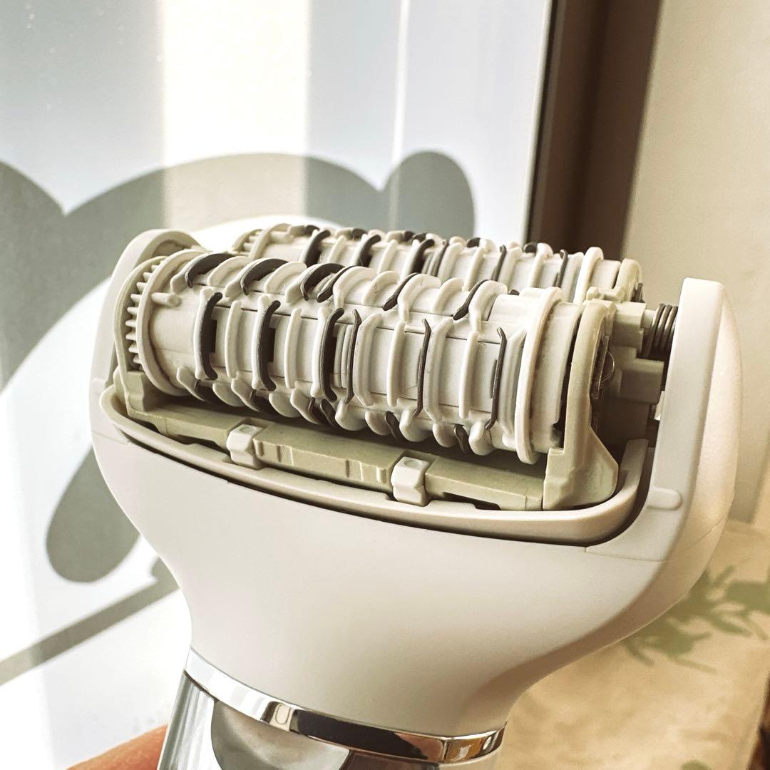 【新品同様】パナソニック ソイエ soie 脱毛器 コードレス ES-EL4B