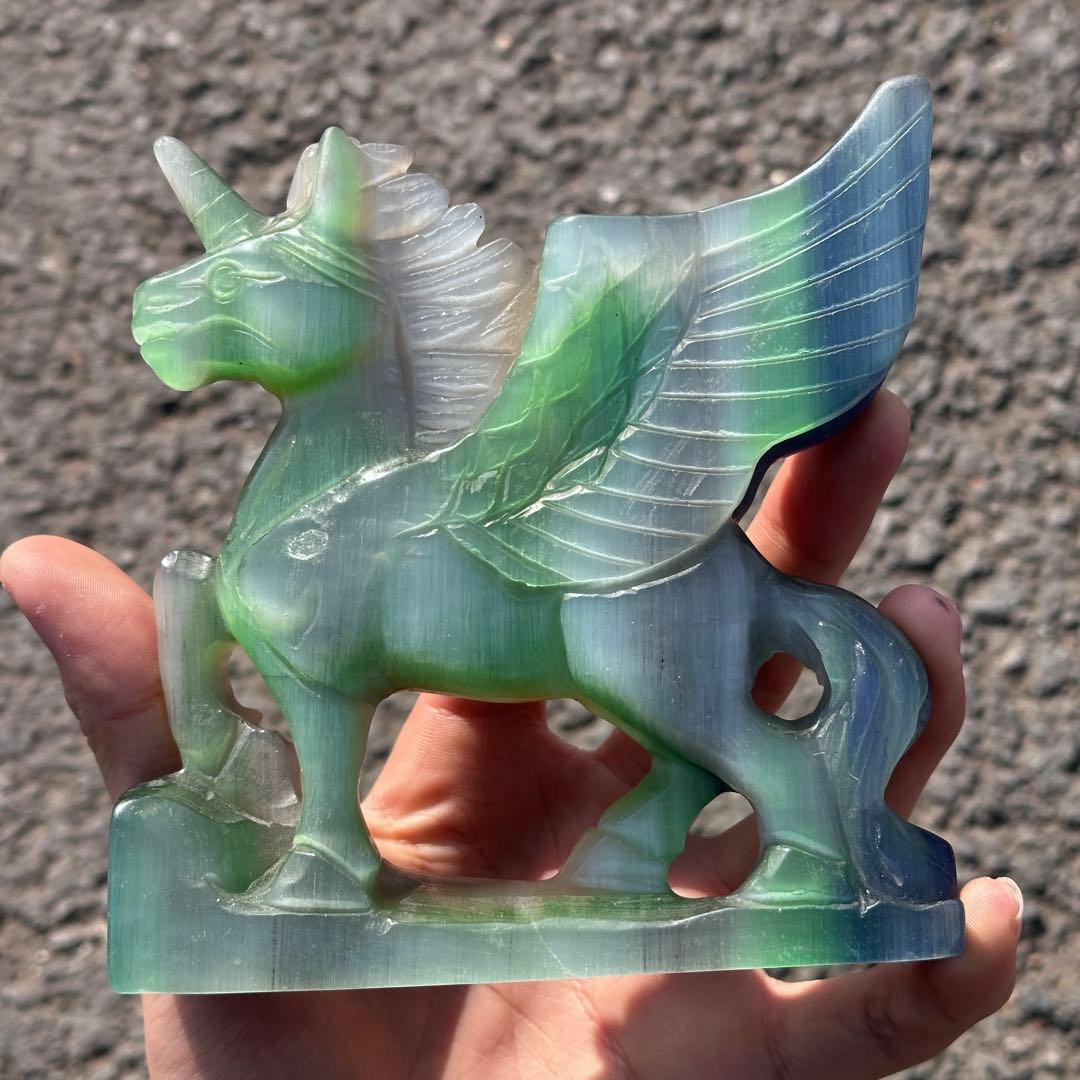 天然石猫目石のユニコーン　置物　ご購入前に在庫確認必要G.281