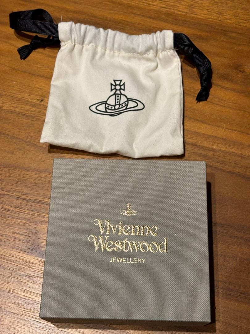 ヴィヴィアンネックレス