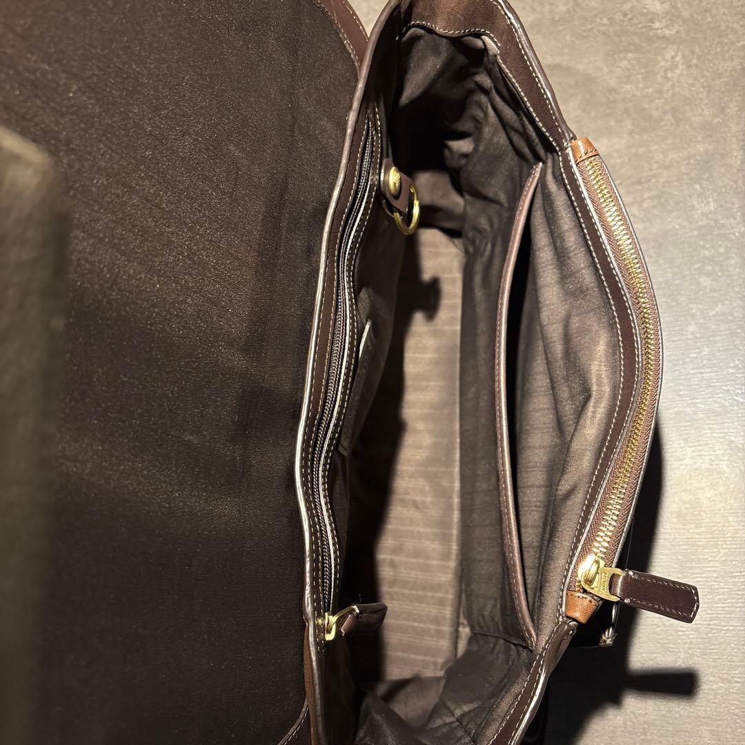 TUMI トゥミBeacon Hill ショルダーバッグ　レザー　美品