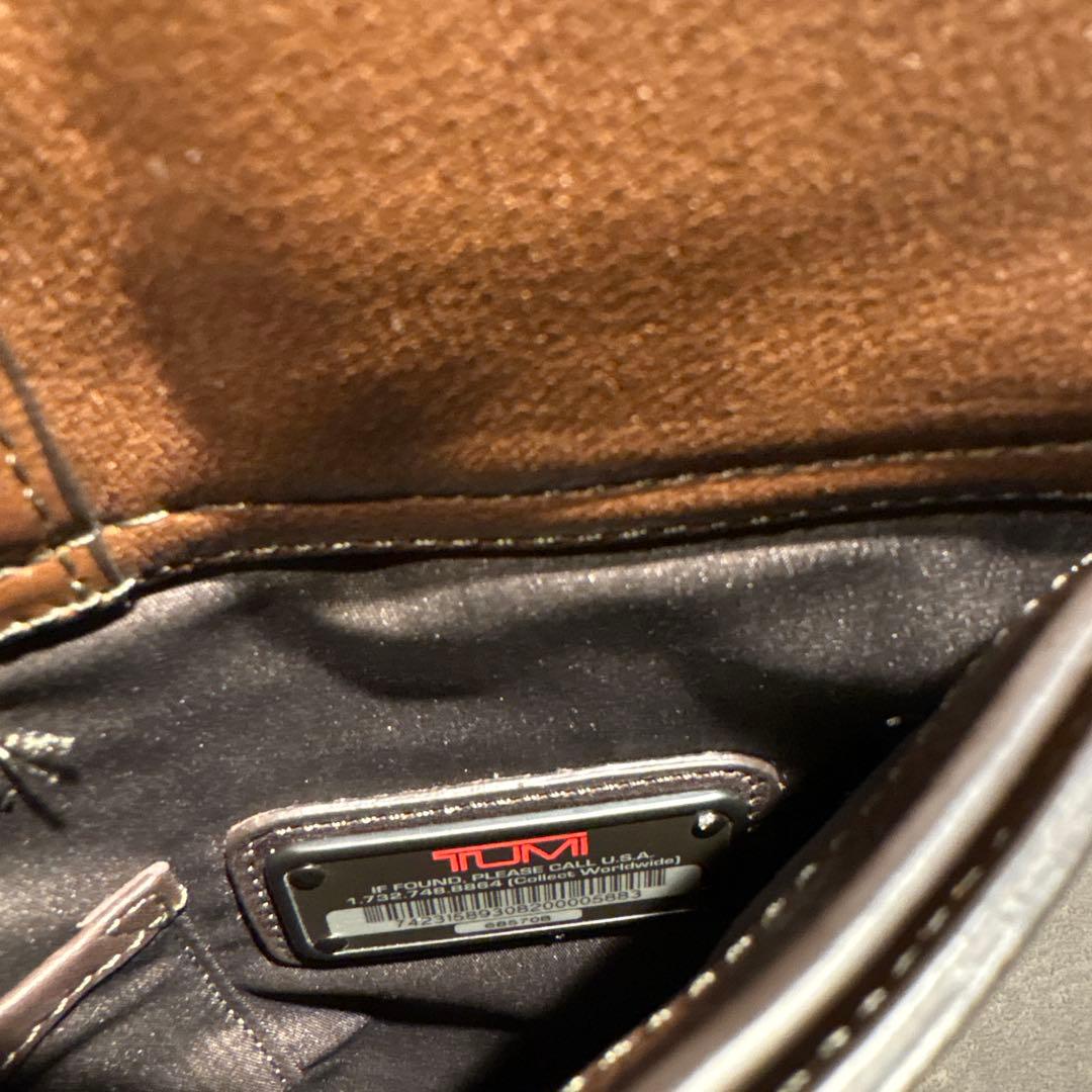 TUMI トゥミBeacon Hill ショルダーバッグ　レザー　美品