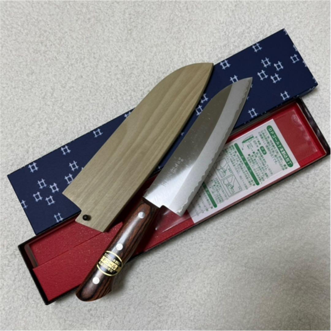 関の包丁　日本孫六　高級三徳包丁・鞘付