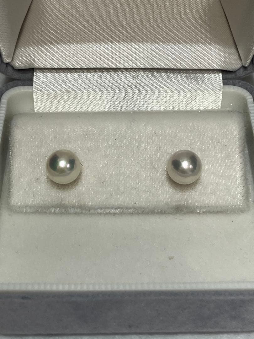 伊勢志摩英虞湾産あこや真珠　8.0mm パールピアス