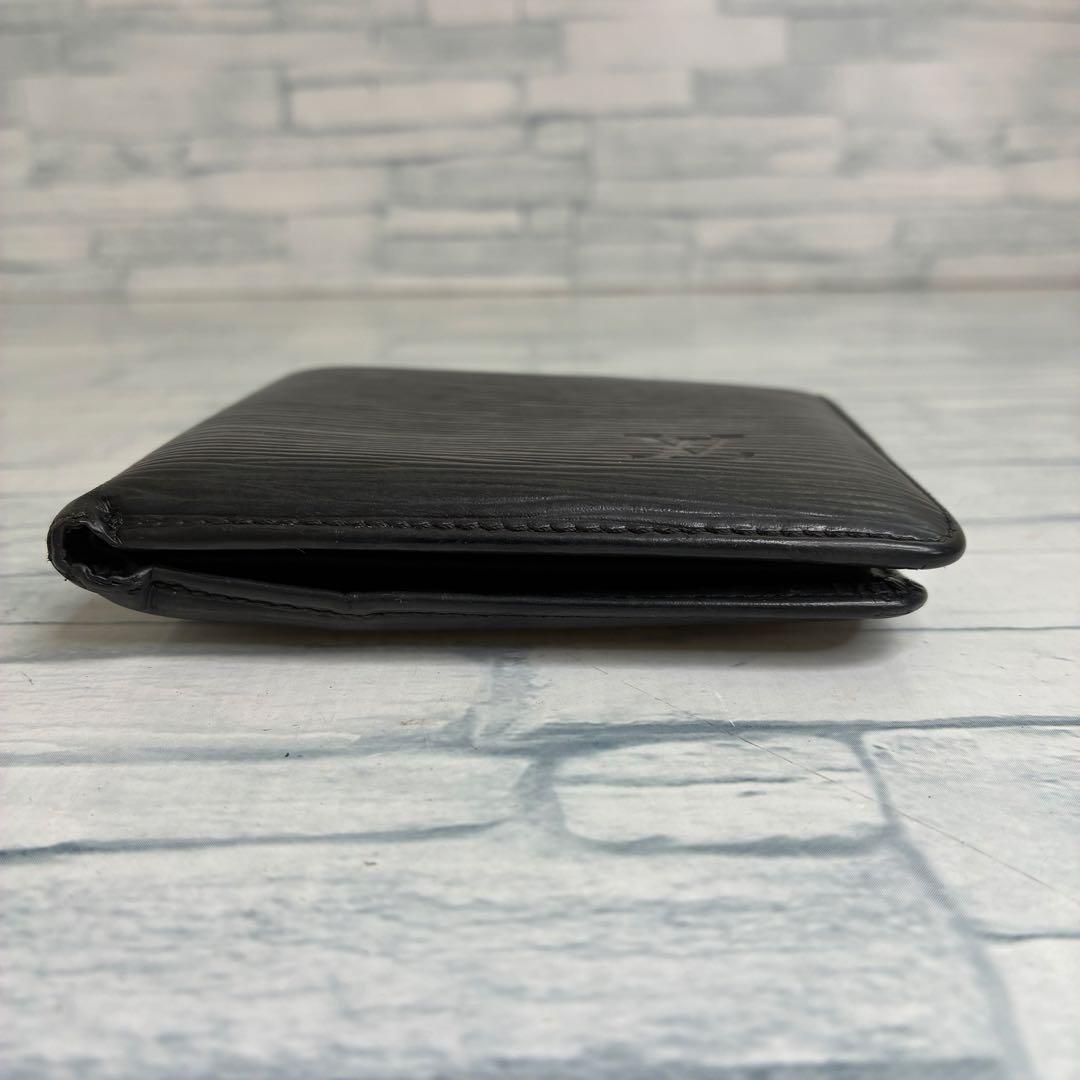 美品　50 LOUIS VUITTON ルイヴィトン　エピ 二つ折り財布　eu4