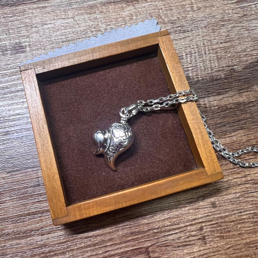 ライオンハート ハート型トップネックレス