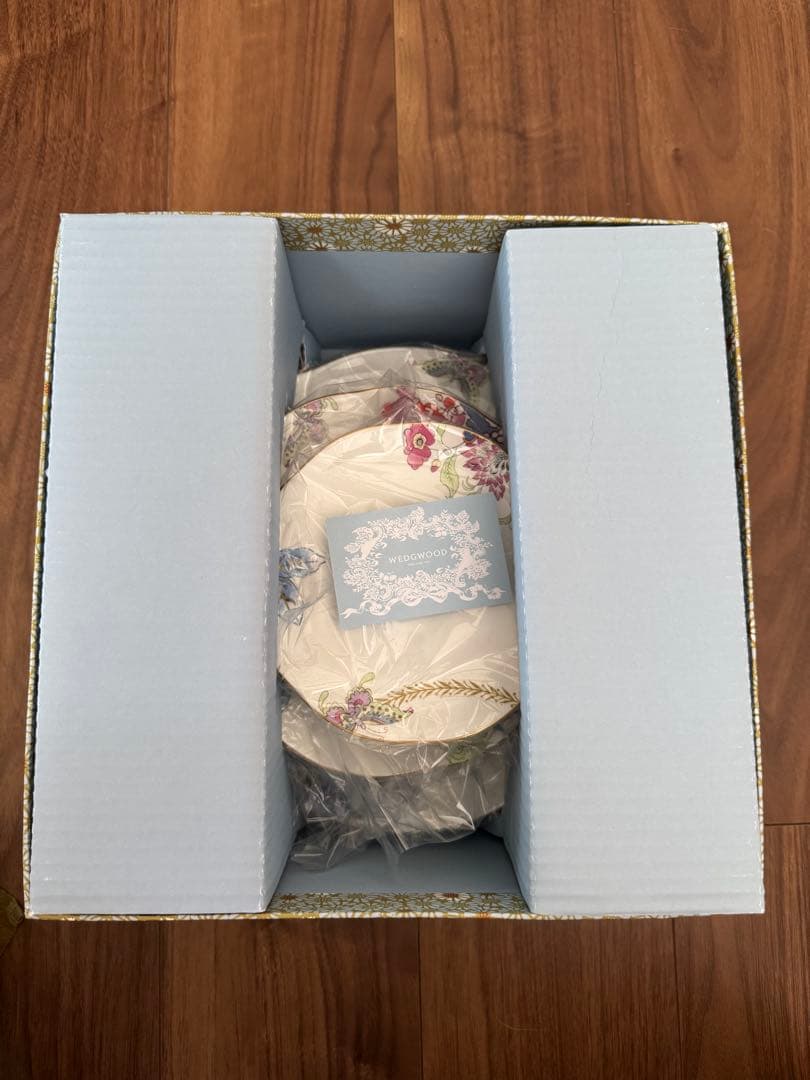 ウエッジウッド　アフタヌーンティー用ケーキスタンド　3段