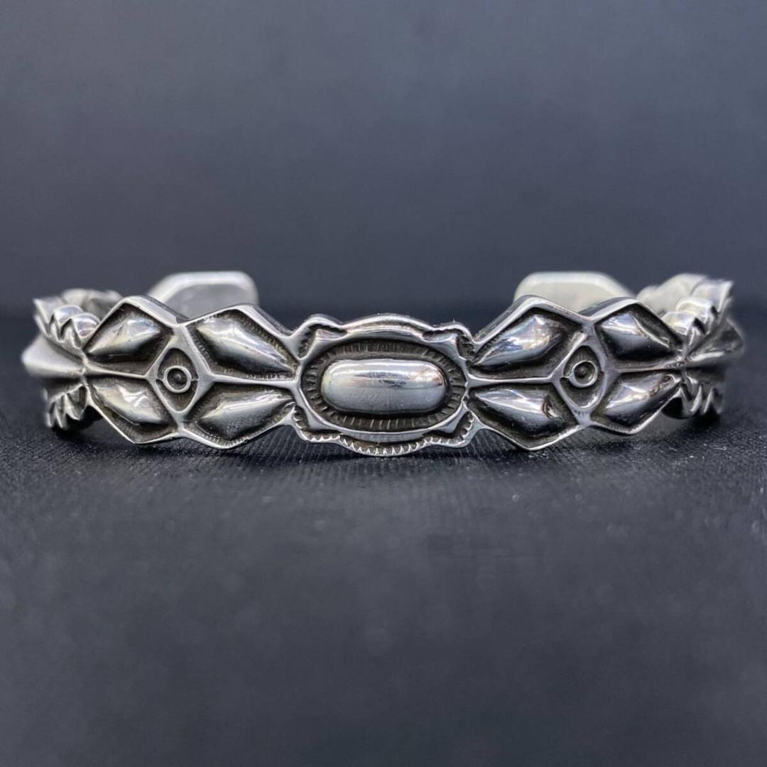 美品 NAVAJO RAY ADAKAI シルバー インサイドスタンプ バングル