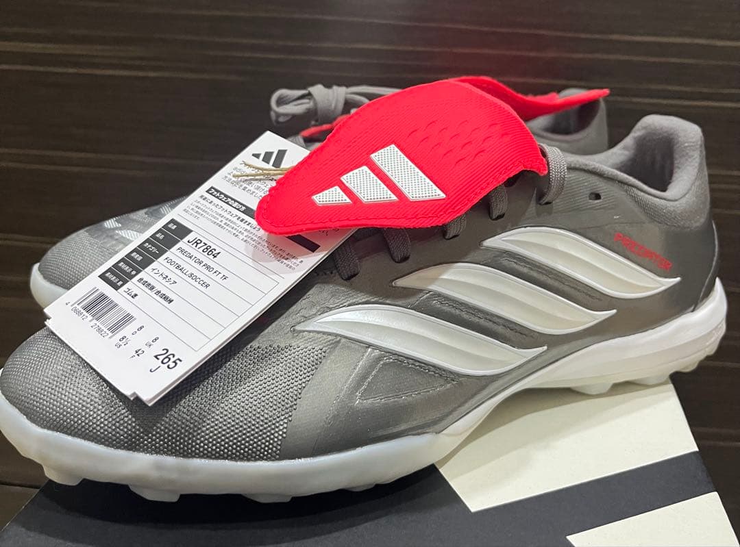 プレデター　新品　PROフォールディングシュータン　TF アディダス 26.5