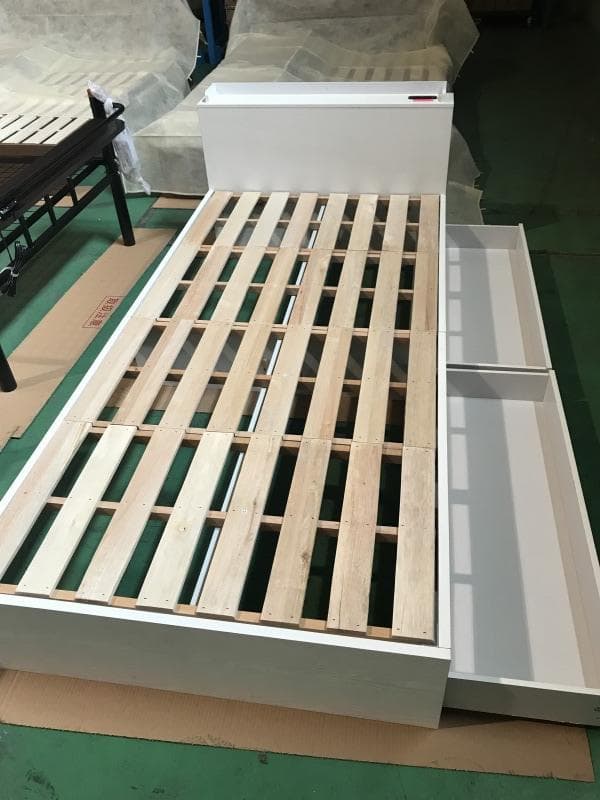 (新品)☆木製シングルベッドWH　メルカリ限定半額以下☆