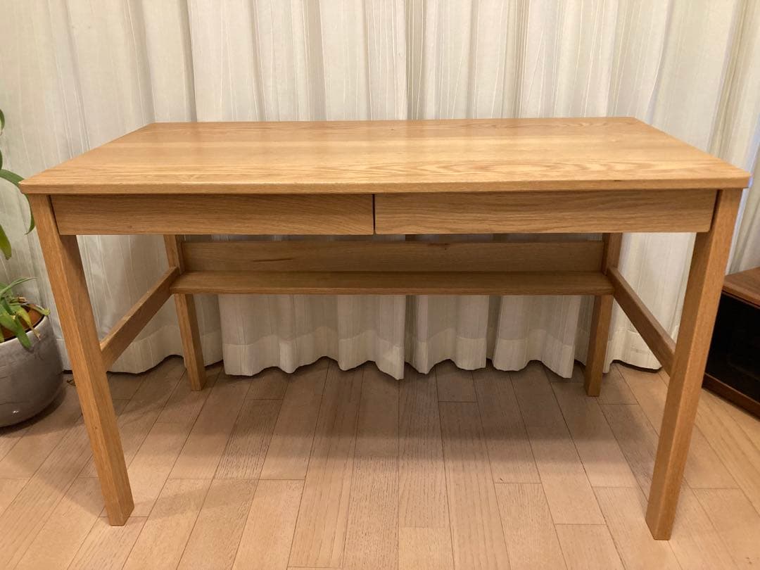 無印良品　オーク無垢材デスク