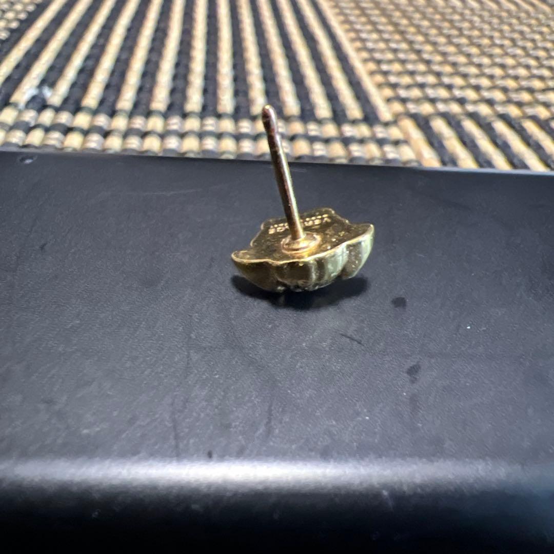 ベルサーチ　メデューサデザイン ゴールドピアス(片耳用)