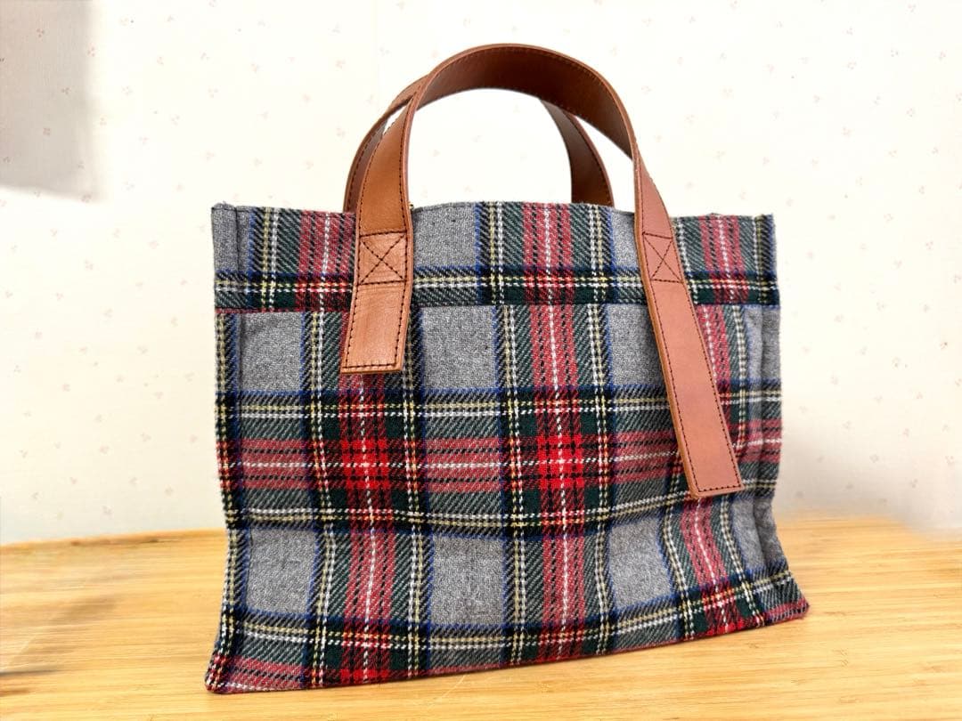 【裏地に破れあり】jnhearts チェックウールガーデンミドル　レッド