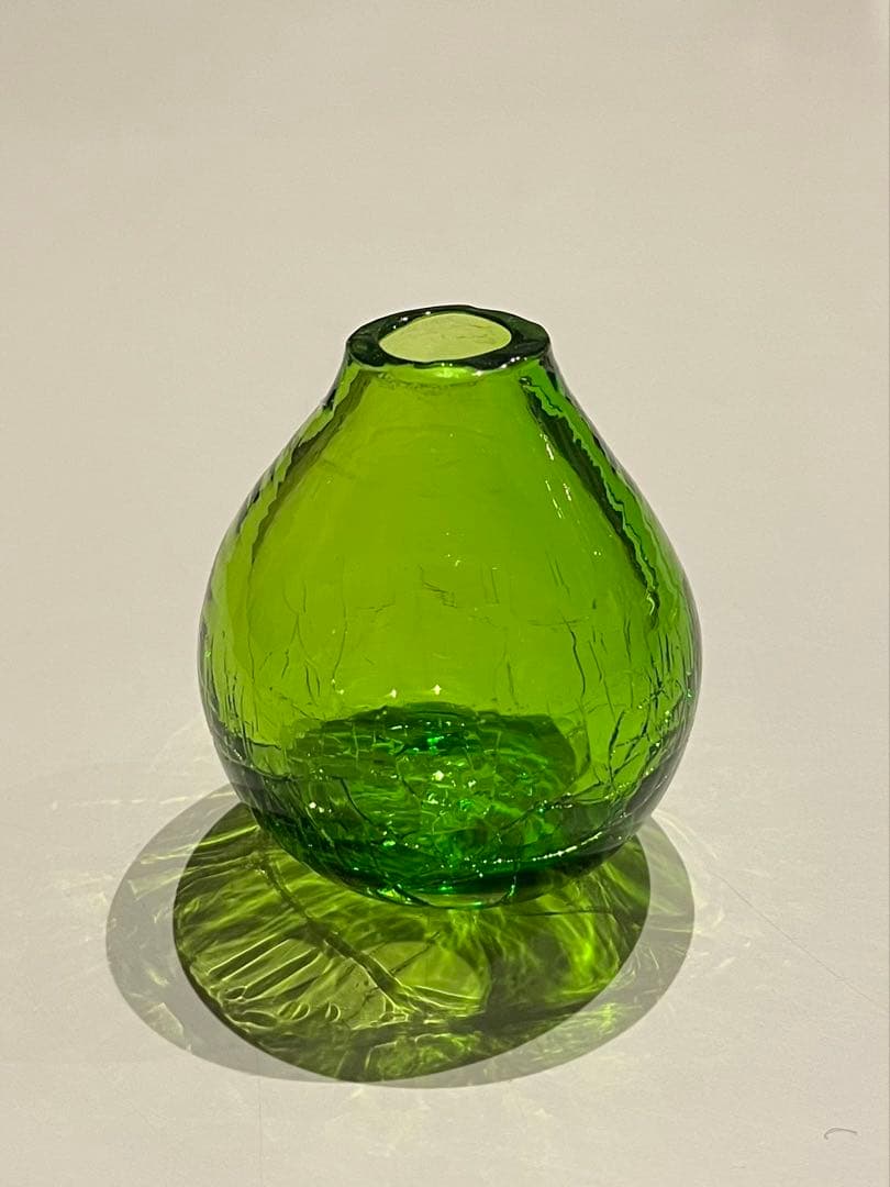 紅百貨店　一輪挿し