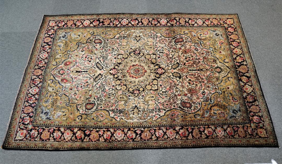 Vintage ペルシャ クム産シルクの手織り絨毯 size:200x132cm