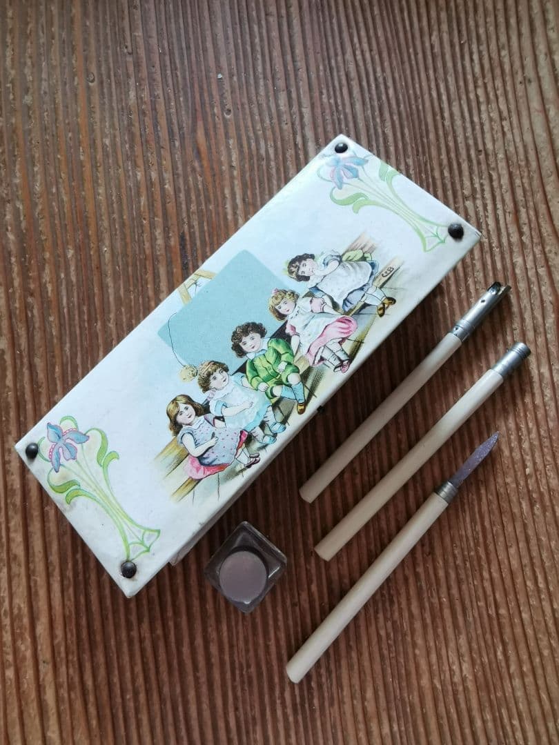 アンティークフランス インクペンケース 水色布張り少女イラスト パピエボックス