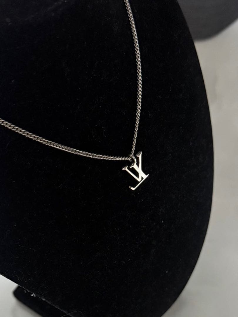 極美品✨ louis vuitton ルイヴィトン ペンダント LV モノグラム