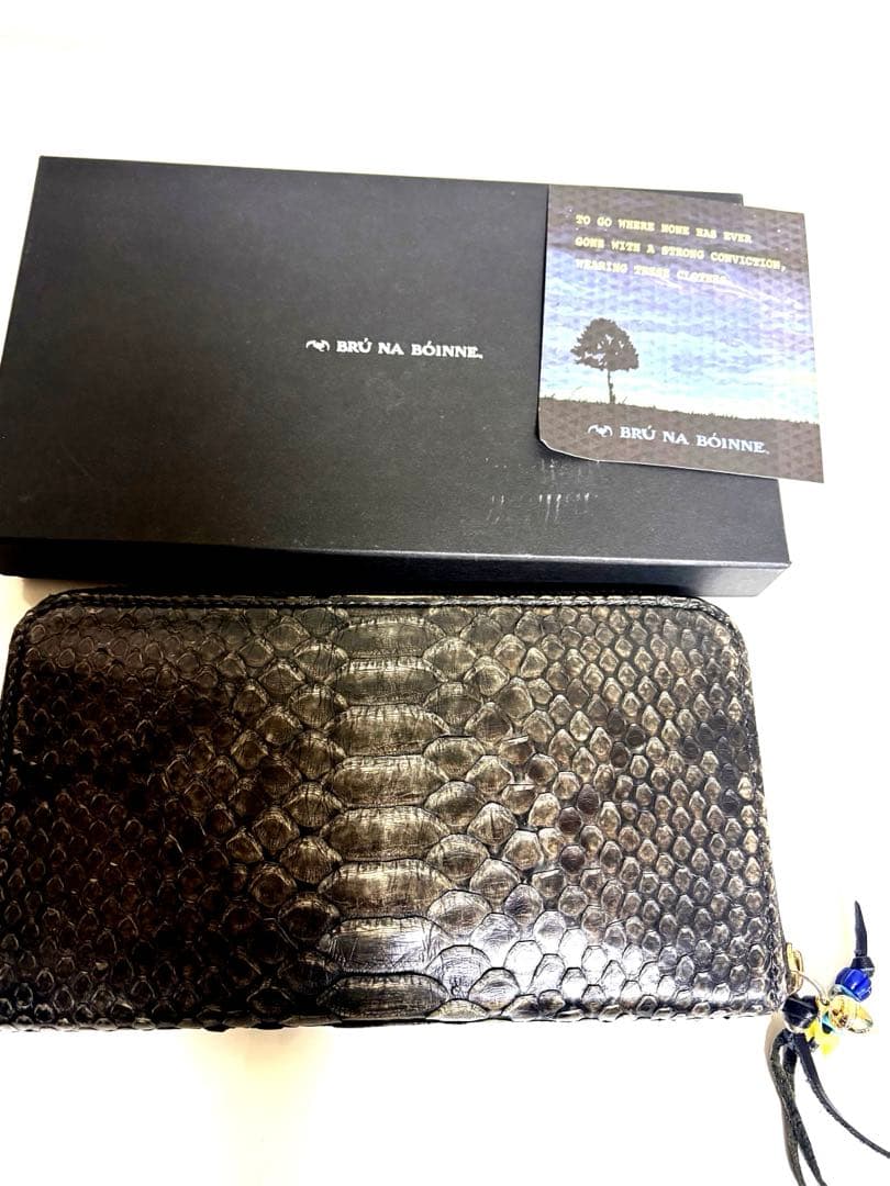 T*m様 ブルーナボイン 墨染め パイソン 長財布 希少 BRU NA BOIN