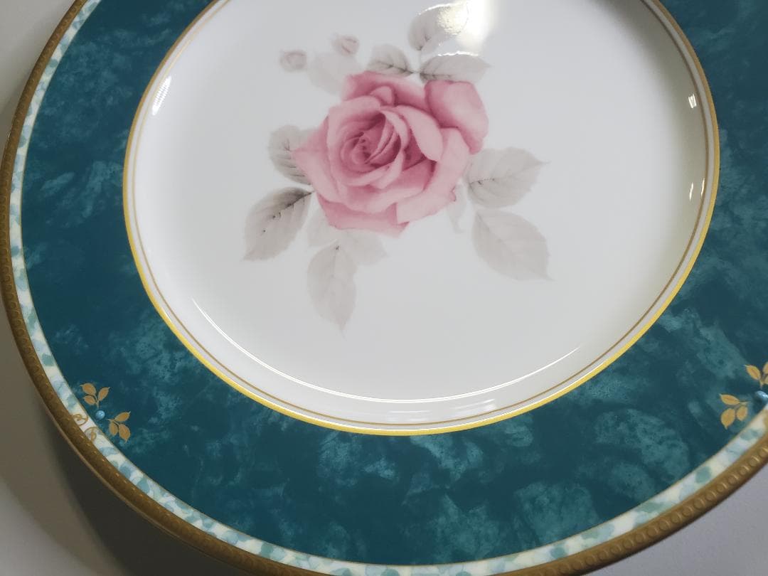 NARUMI CARESS 21cmデザート皿 ３枚セット ナルミ カレス