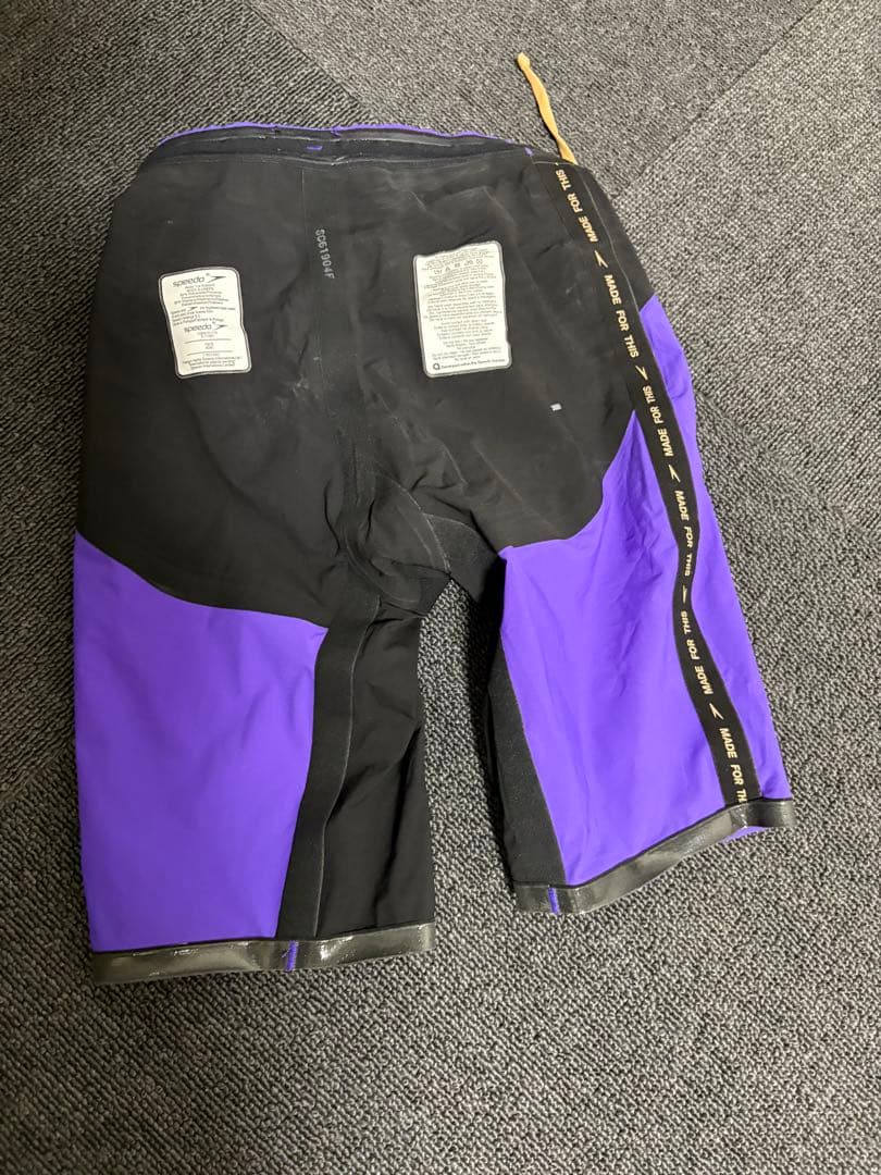 高速水着 スピード　ファストスキン　レーザーピュアヴァーラージャマー 22サイズ