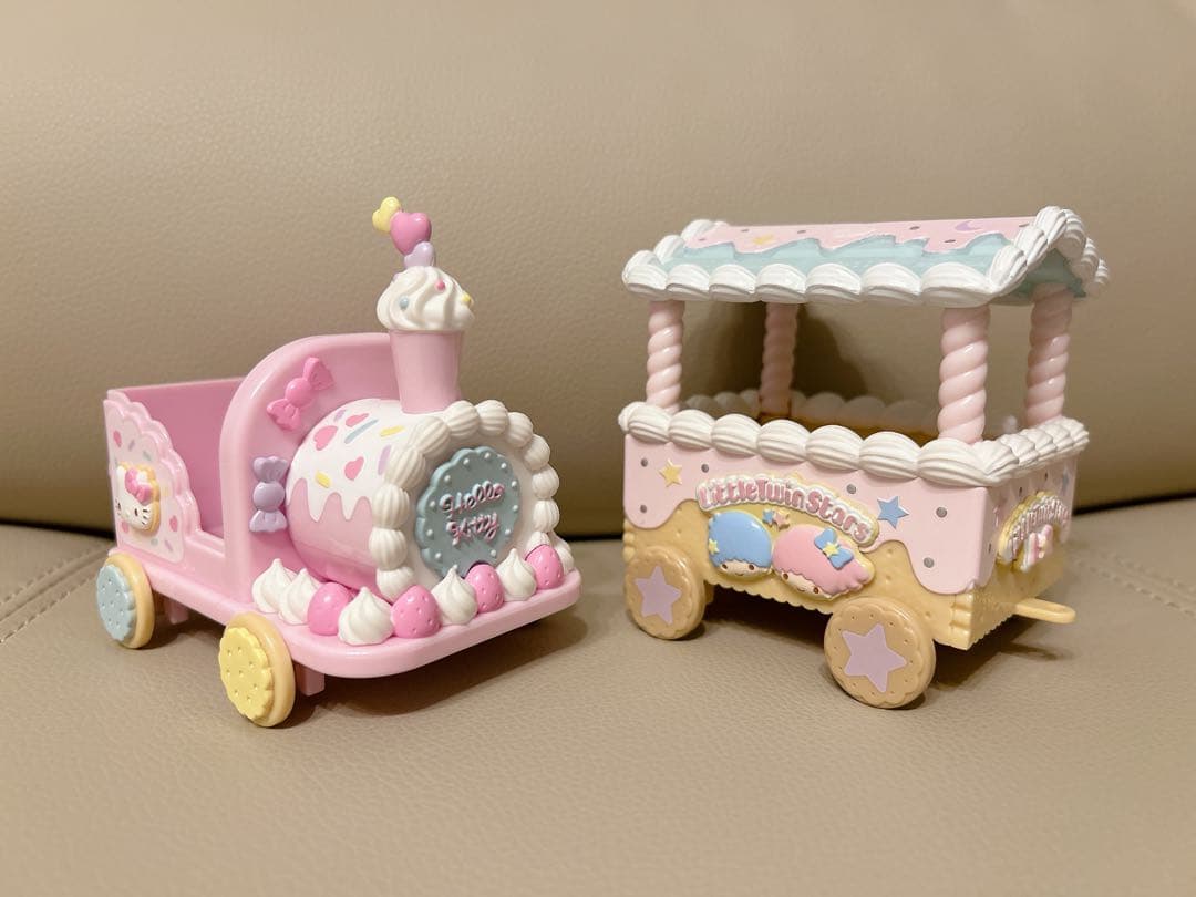 サンリオ 汽車風小物入れ スイーツモチーフ 2点セット