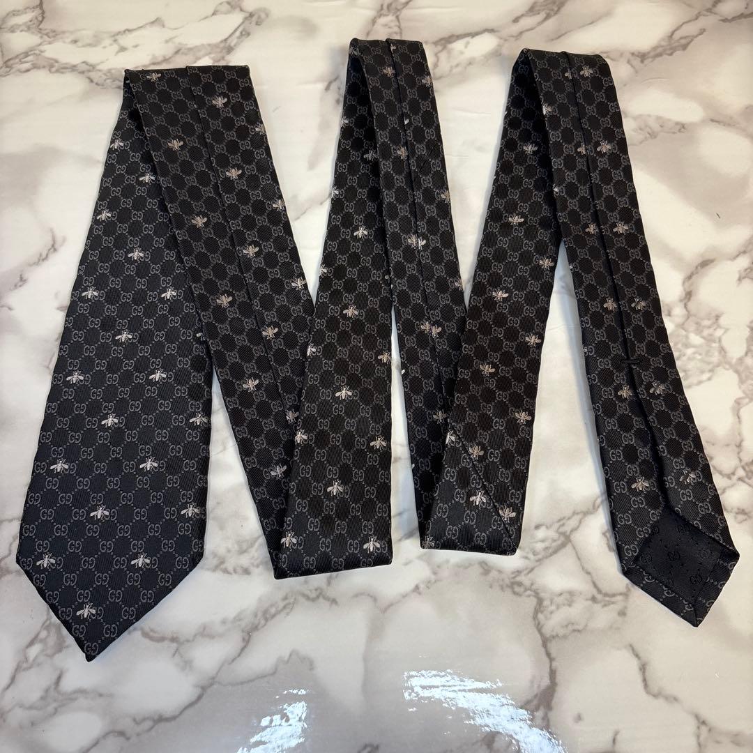 【現行タグ✨】GUCCI ネクタイ　GG 蜂　ビー　ブラック　黒　刺繍　シルバー