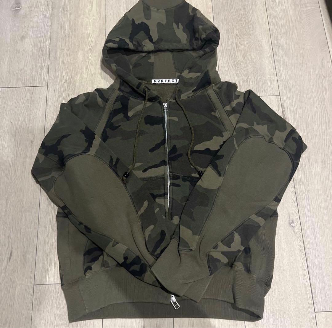 ネヴァーフォーゲット　ジップパーカー