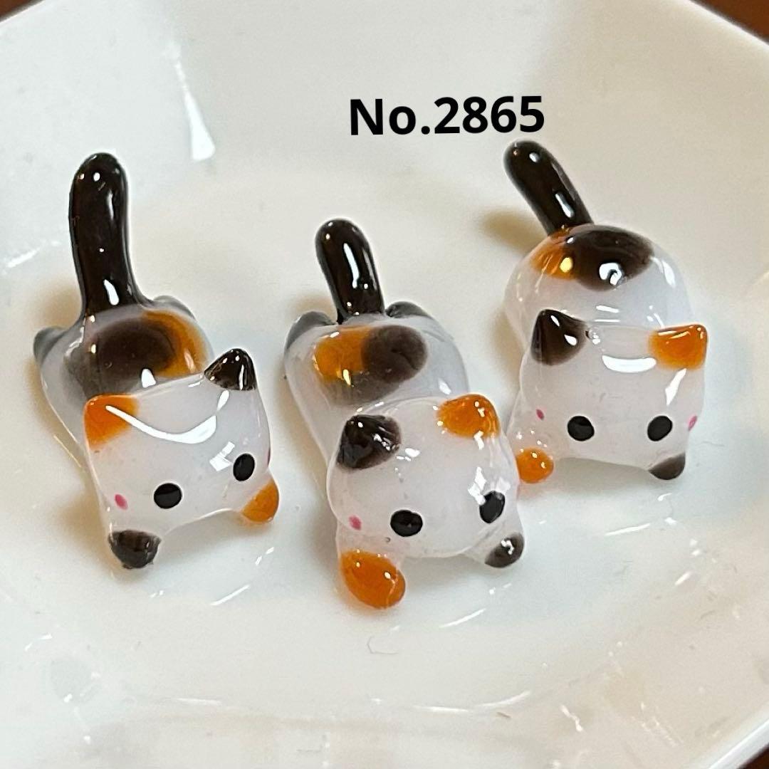 No.2865 ねこちゃん3種　三毛猫ハンドメイドレジンパーツ