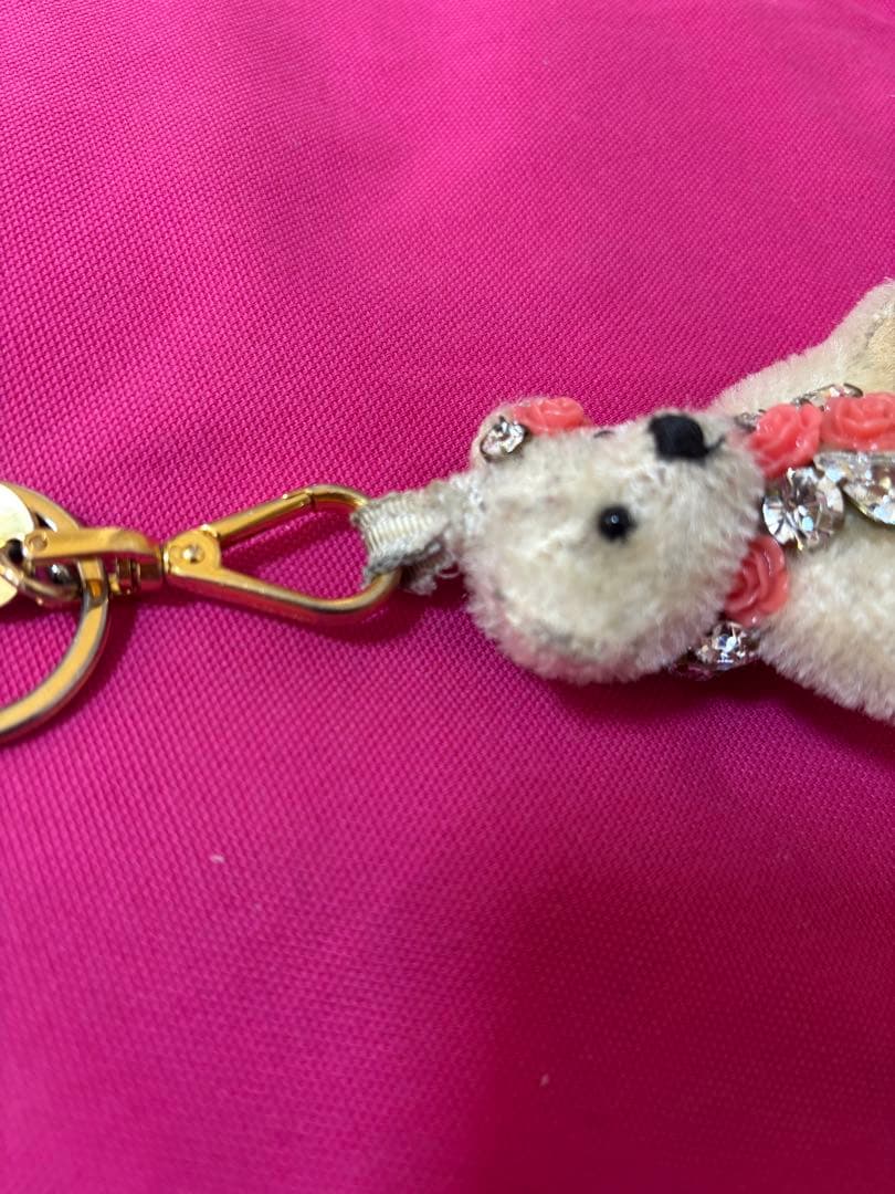 12/2まで1000円引きします‼️プラダキーホルダーくま