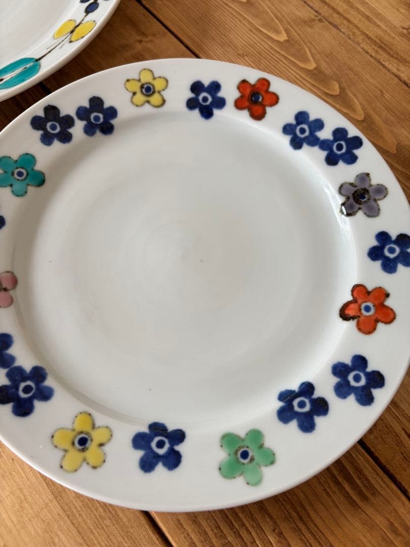 徳永優心 九谷青窯 九谷焼き プレート 皿 3枚セット 色絵花つなぎ