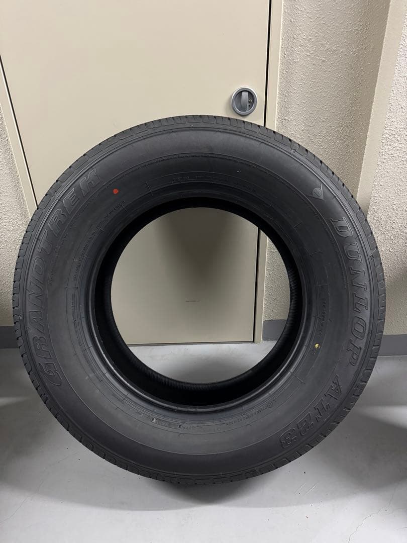 公道未走行 新車外し ダンロップ タイヤ 265/65R/18 ランクル250等