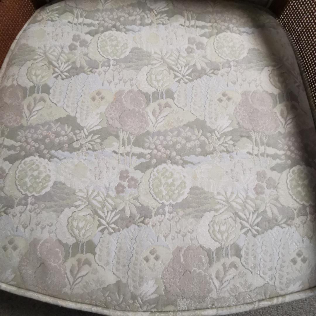 メル市セール カリモク家具　コロニアルビンテージアームチェア