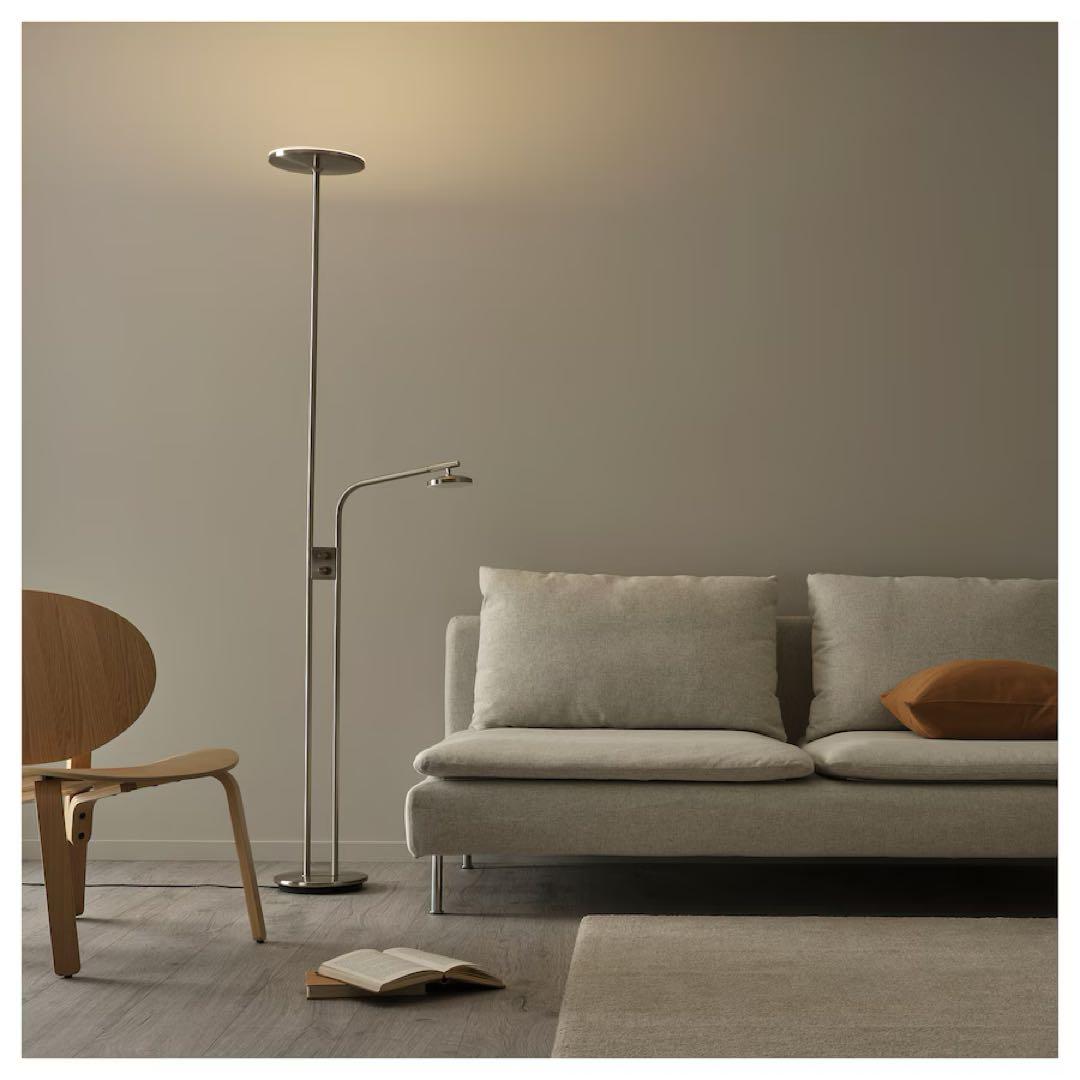 新品未使用　IKEA イケア ISJAKTイスヤクト LEDフロアライト