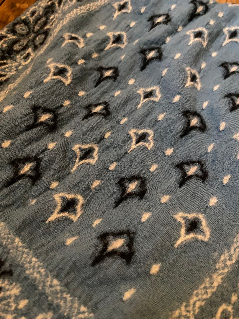 KAPITALウール 縮絨 バンダナ柄マフラー 大判ストール 水色