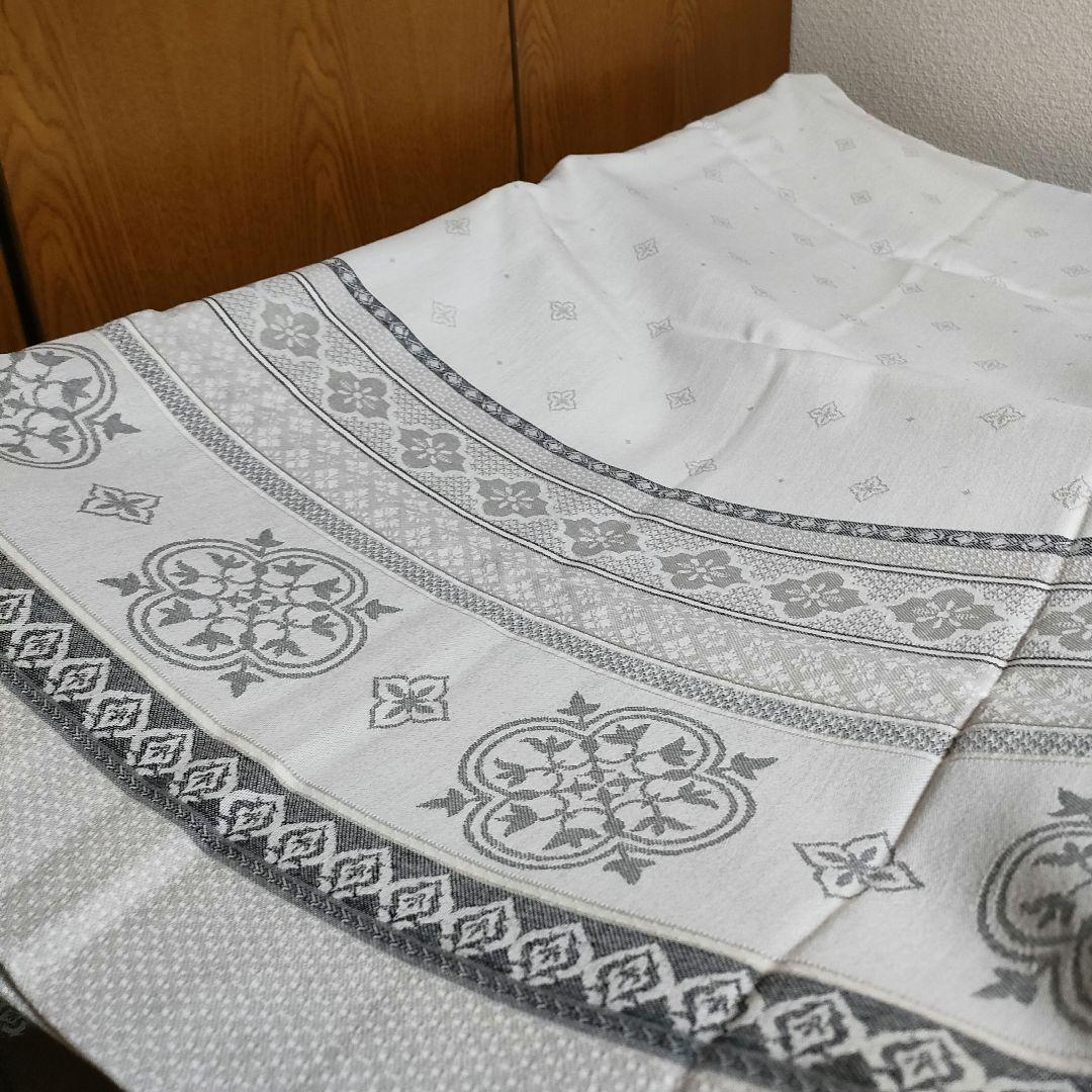 撥水加工ジャガード織テーブルクロス　ランソレイヤード　フランス