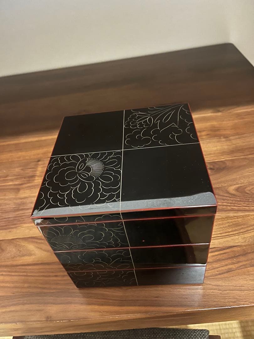 越前漆器　重箱　3段　プラチナ牡丹　牡丹