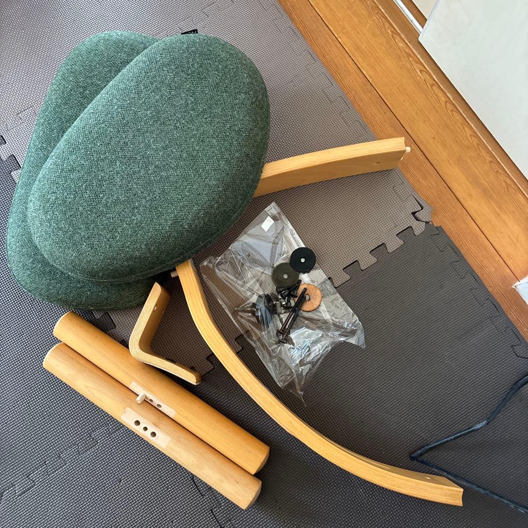 rybo チェア　サカモト　赤カバーつき❶