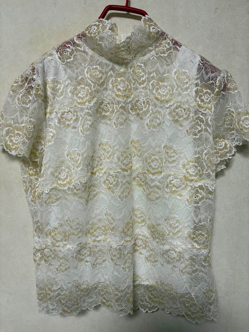 東京ソワール 花柄レース 半袖シャツ ハイネック