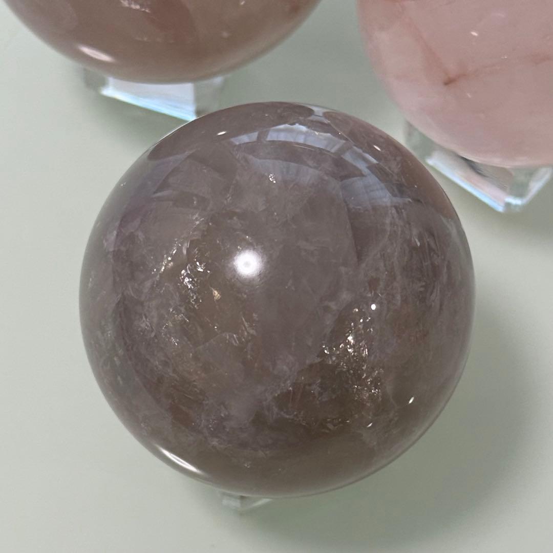 ブルーローズクォーツ　グレー　スフィア　53mm マダガスカル産　天然石