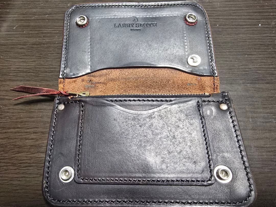 LARRY SMITH 黒 レザー 二つ折り財布