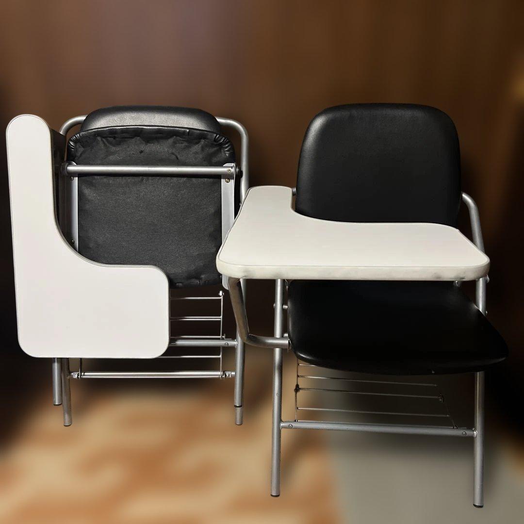 折りたたみ式L字型机　パイプ椅子　2脚